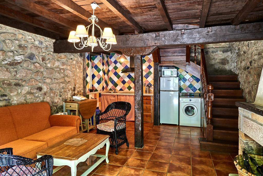Casas Rurales La Tahona De Besnes Guest House Alles Exterior photo