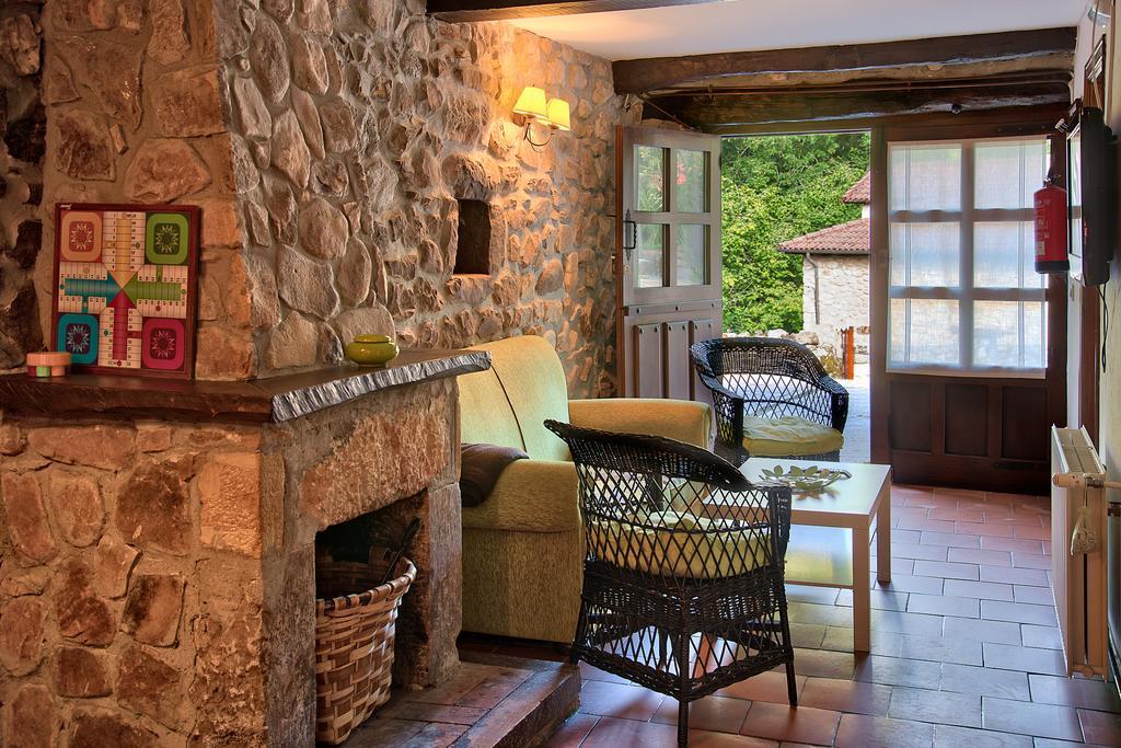 Casas Rurales La Tahona De Besnes Guest House Alles Exterior photo