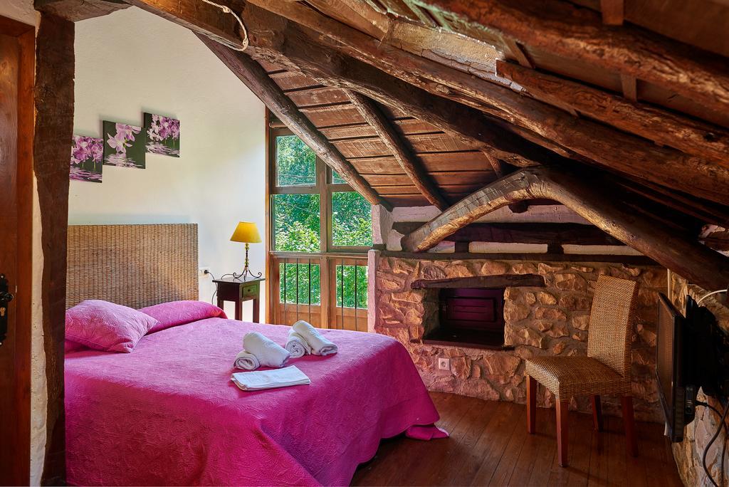 Casas Rurales La Tahona De Besnes Guest House Alles Exterior photo