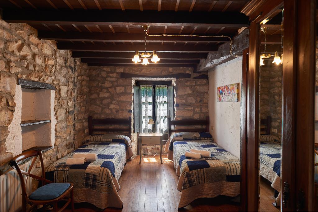 Casas Rurales La Tahona De Besnes Guest House Alles Exterior photo